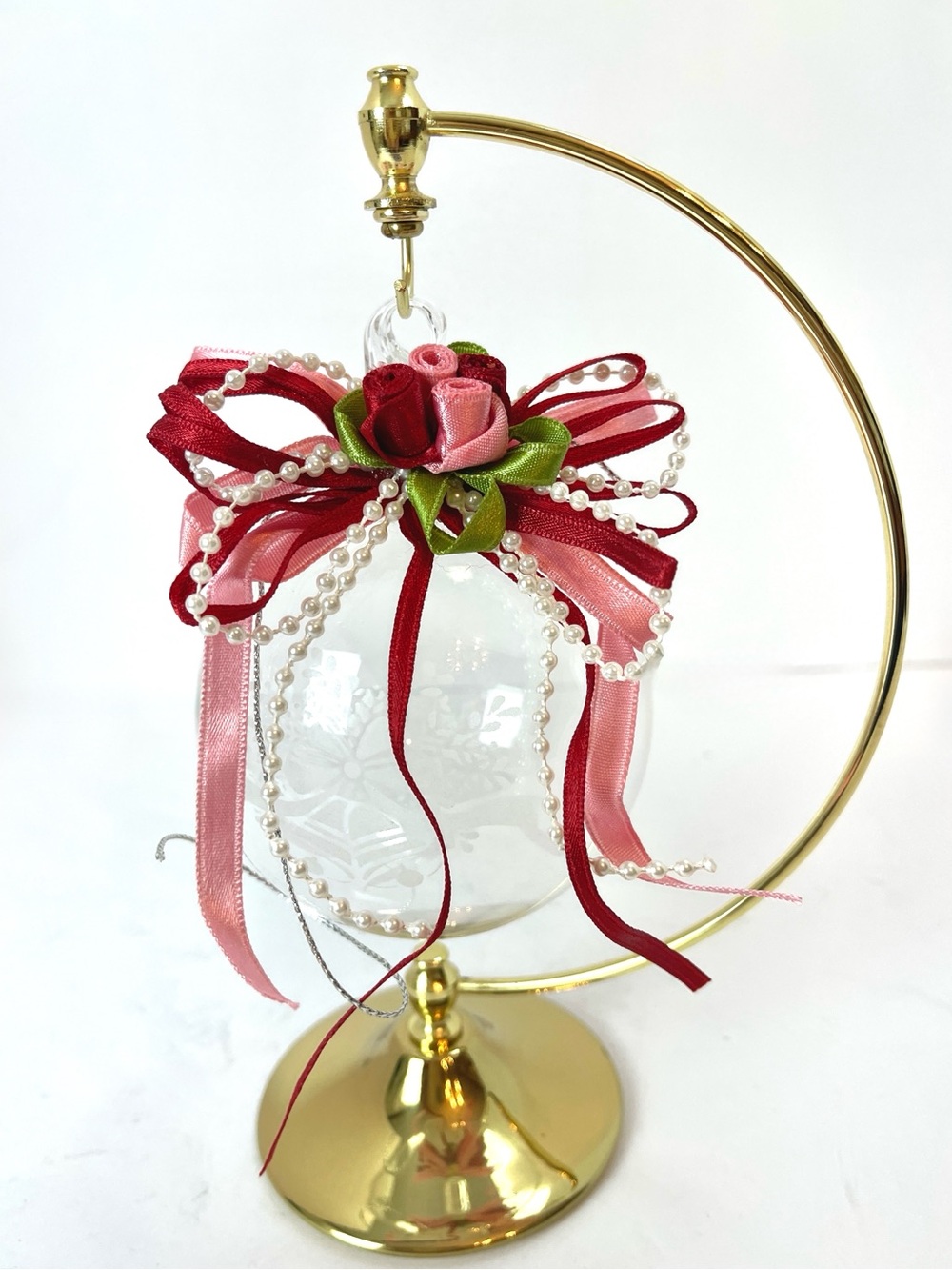 PRINCESS HOUSE HANDBLOWN BOW ACCENT CRYSTAL ORNAMENT WITH BRASS STAND